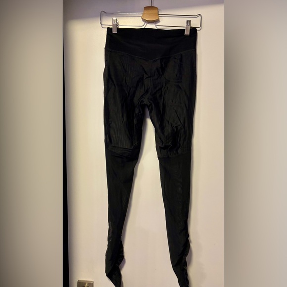Puma Black Performance Leggings with Sheer details on lower leg area size medium - Picture 4 of 5